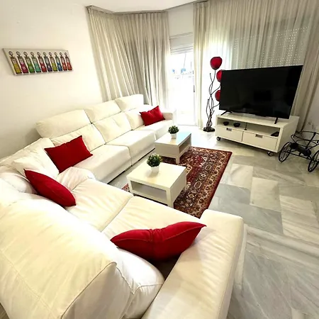 Frontline Marina Sea & Beach Views Διαμέρισμα Benalmádena