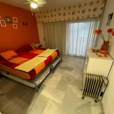 Frontline Marina Sea & Beach Views Apartment *